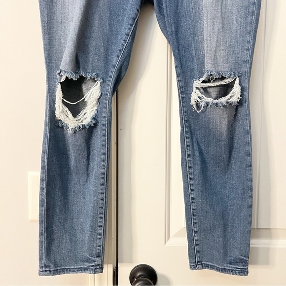 Good American Good Legs Crop Jeans Blue261 - Picture 5 of 9